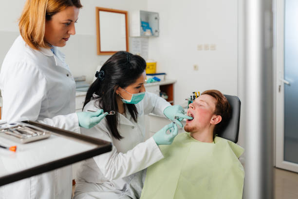 Best Broken or Cracked Tooth Emergency Dentist in West Newton, PA
